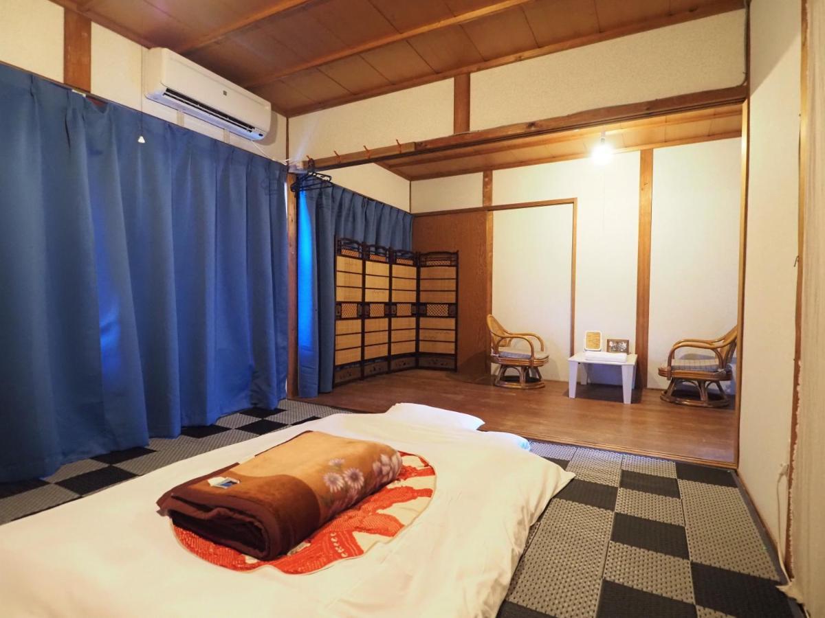 מיושי 四国旅行のhub拠点 古民家ゲストハウス Heso Camp מראה חיצוני תמונה